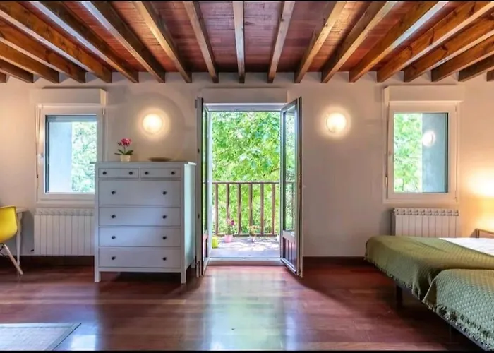 Casa De Piedras Entre Arboles, Pura Naturaleza * Castro Urdiales